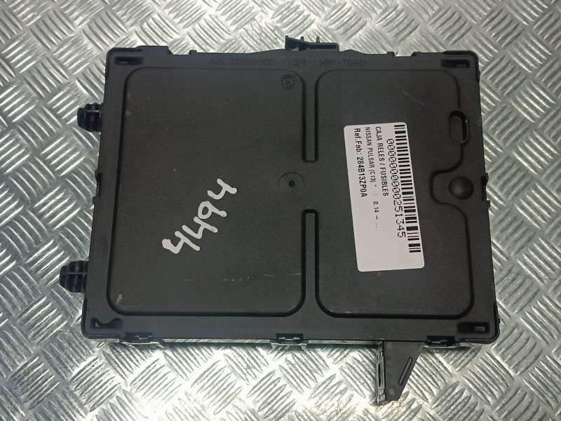 Recambio de caja reles / fusibles para nissan pulsar (c13) referencia OEM IAM 284B13ZP0A  