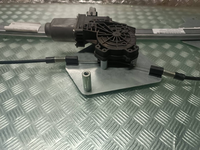 Recambio de elevalunas delantero izquierdo para citroen berlingo cuadro referencia OEM IAM 430106F0 60808650 ELECTRICO