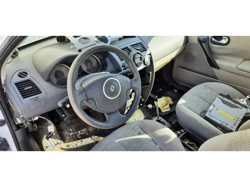 renault megane ii classic berlina del año 2007