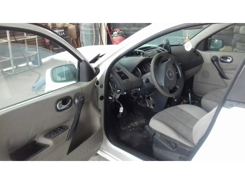 renault megane ii classic berlina del año 2007