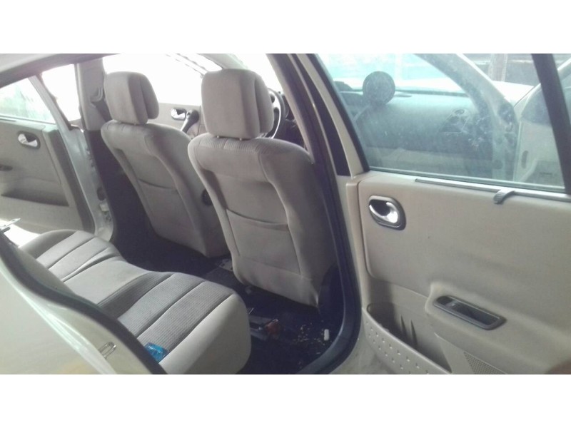 renault megane ii classic berlina del año 2007