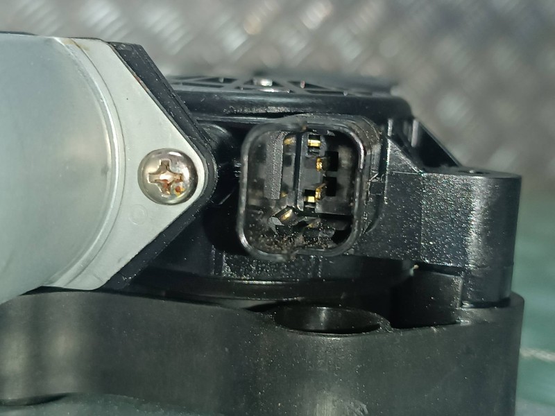 Recambio de elevalunas trasero izquierdo para nissan pulsar (c13) referencia OEM IAM 827013ZL0A CONECTOR 2 PINES ELECTRICO