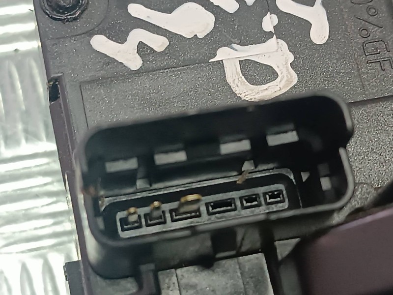 Recambio de cerradura puerta trasera derecha para nissan pulsar (c13) referencia OEM IAM  CONECTOR 3 PINES ELECTRICA