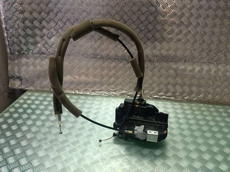 Recambio de cerradura puerta delantera derecha para nissan pulsar (c13) referencia OEM IAM  CONECTOR 3 PINES ELECTRICA