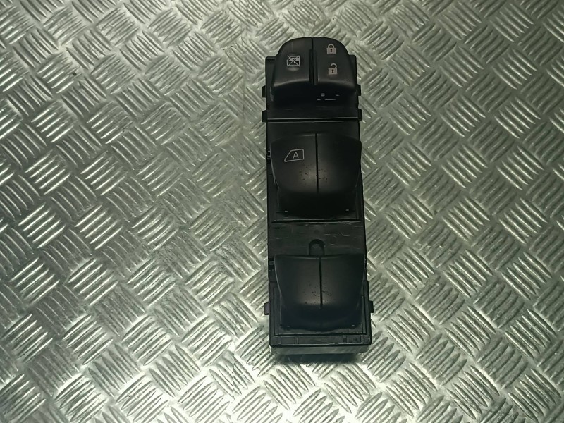 Recambio de mando elevalunas delantero izquierdo para nissan pulsar (c13) referencia OEM IAM   