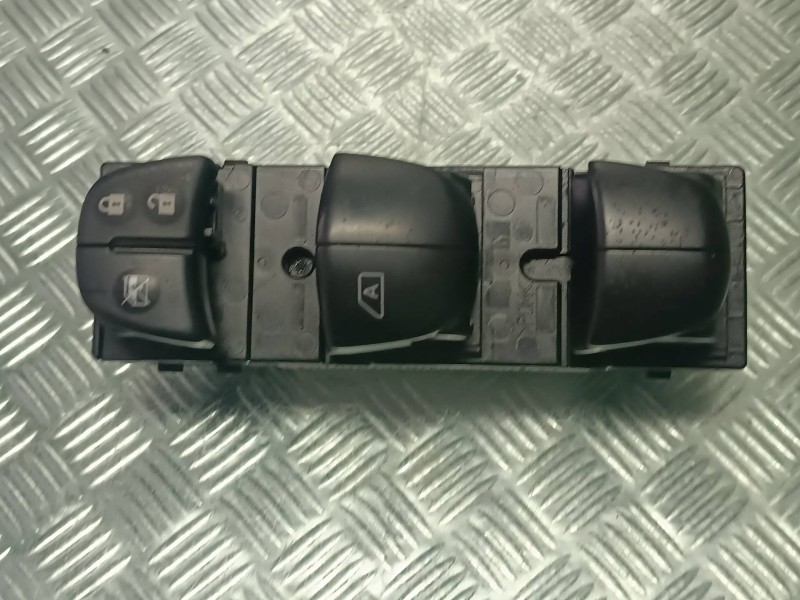 Recambio de mando elevalunas delantero izquierdo para nissan pulsar (c13) referencia OEM IAM   