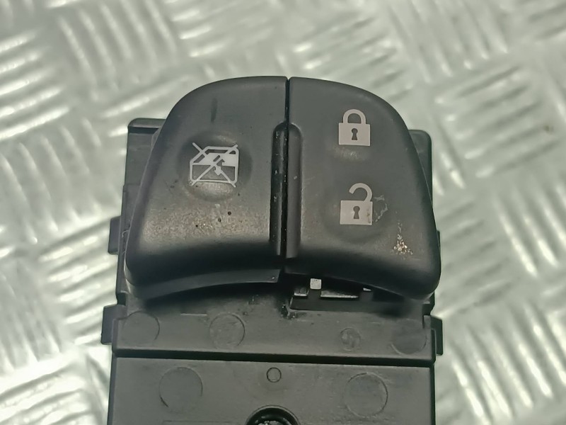 Recambio de mando elevalunas delantero izquierdo para nissan pulsar (c13) referencia OEM IAM   