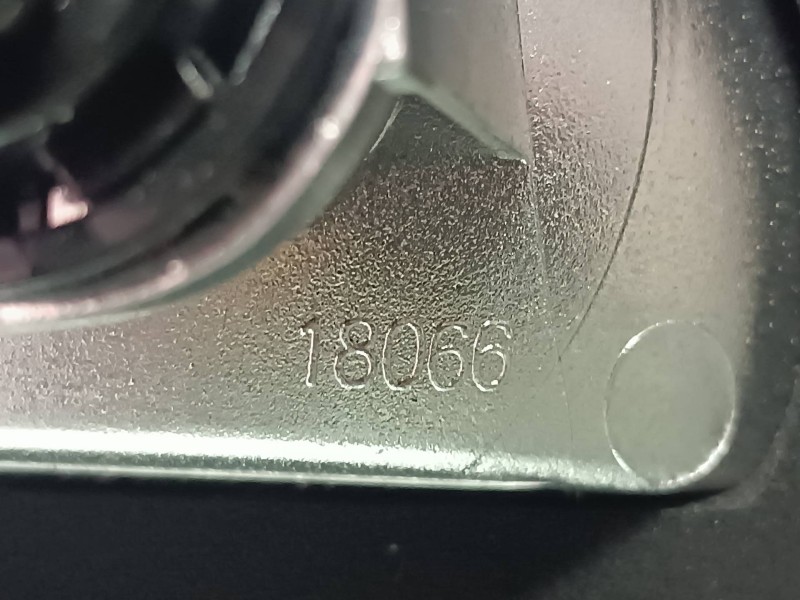 Recambio de piloto trasero izquierdo interior para nissan pulsar (c13) referencia OEM IAM 18066  