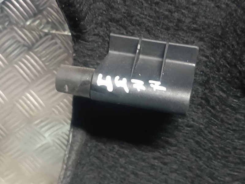 Recambio de bandeja trasera para peugeot 308 referencia OEM IAM 98222465ZD  