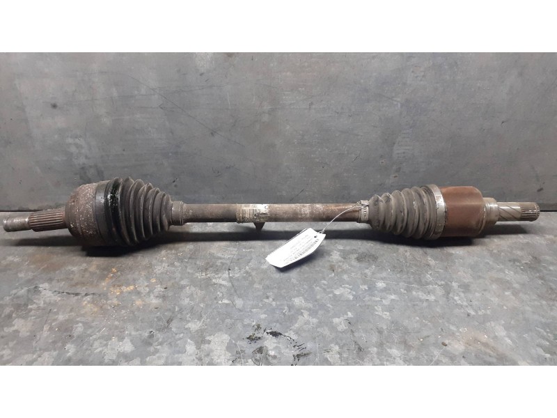 Recambio de transmision delantera izquierda para renault megane iii berlina 5 p referencia OEM IAM 0200725499  