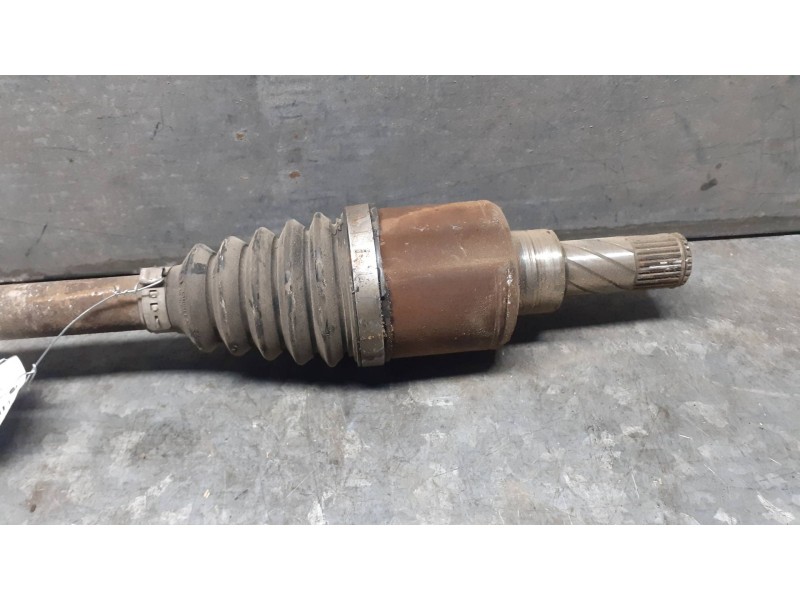 Recambio de transmision delantera izquierda para renault megane iii berlina 5 p referencia OEM IAM 0200725499  