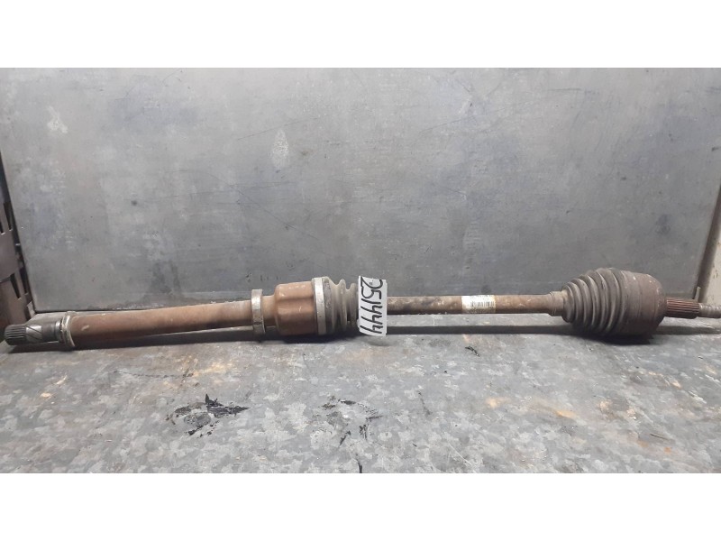 Recambio de transmision delantera derecha para renault megane iii berlina 5 p referencia OEM IAM 254111410ARG 8200725500 