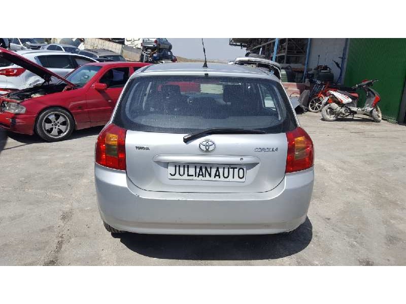 toyota corolla (e12) del año 2003