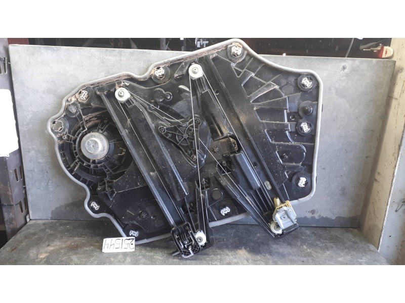 Recambio de elevalunas delantero derecho para ford puma referencia OEM IAM L1TBS23200CD E25884102 ELECTRICO