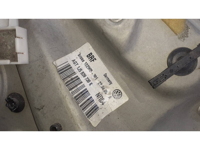 Recambio de elevalunas trasero derecho para volkswagen bora berlina (1j2) referencia OEM IAM 1J5839730K  ELECTRICO