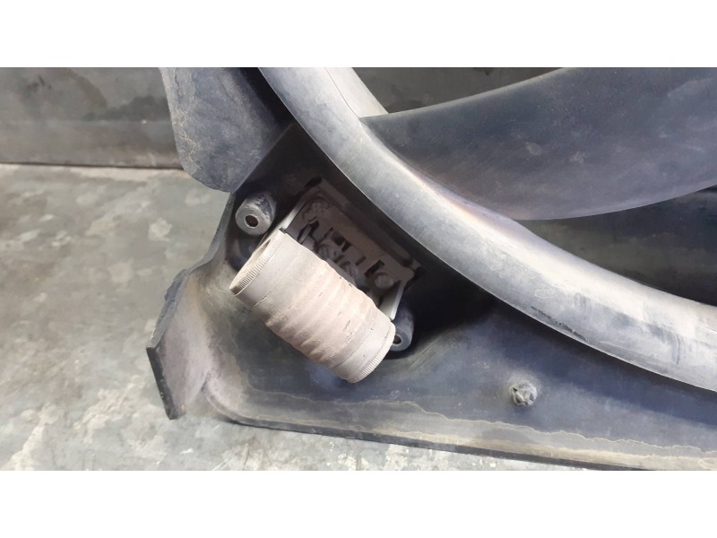 Recambio de electroventilador para ford fiesta berlina (dx) referencia OEM IAM 8240186 96FB8146BH 96FB8C607CK