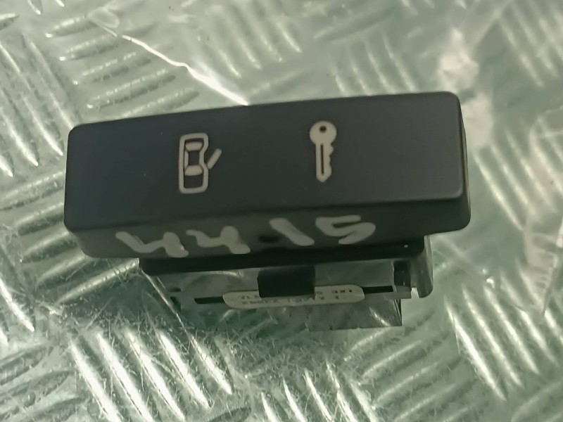 Recambio de interruptor para volkswagen touareg (7la) referencia OEM IAM 7L69621253X1 4 PINES APERTURA PUERTAS