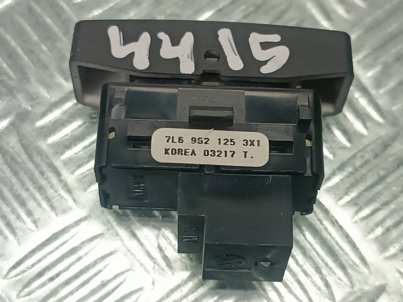 Recambio de interruptor para volkswagen touareg (7la) referencia OEM IAM 7L69621253X1 4 PINES APERTURA PUERTAS