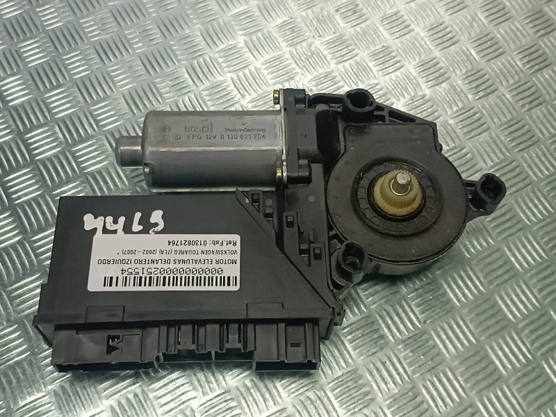Recambio de motor elevalunas delantero izquierdo para volkswagen touareg (7la) referencia OEM IAM 0130821764 3D1959793B 7L095970