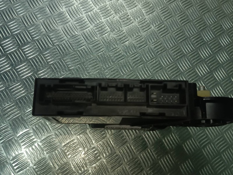 Recambio de motor elevalunas delantero izquierdo para volkswagen touareg (7la) referencia OEM IAM 0130821764 3D1959793B 7L095970