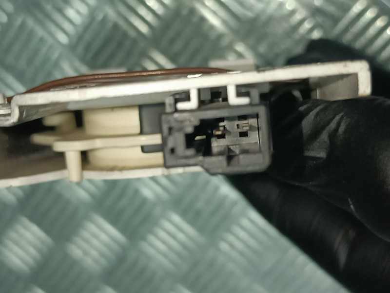 Recambio de interruptor para volkswagen touareg (7la) referencia OEM IAM 7L6819765F 2 PINES AIRE SALPICADERO