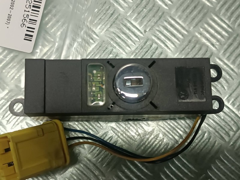 Recambio de modulo electronico para volkswagen touareg (7la) referencia OEM IAM 7L6919211  DESCONECTADOR AIRBAG