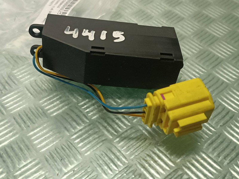 Recambio de modulo electronico para volkswagen touareg (7la) referencia OEM IAM 7L6919211  DESCONECTADOR AIRBAG