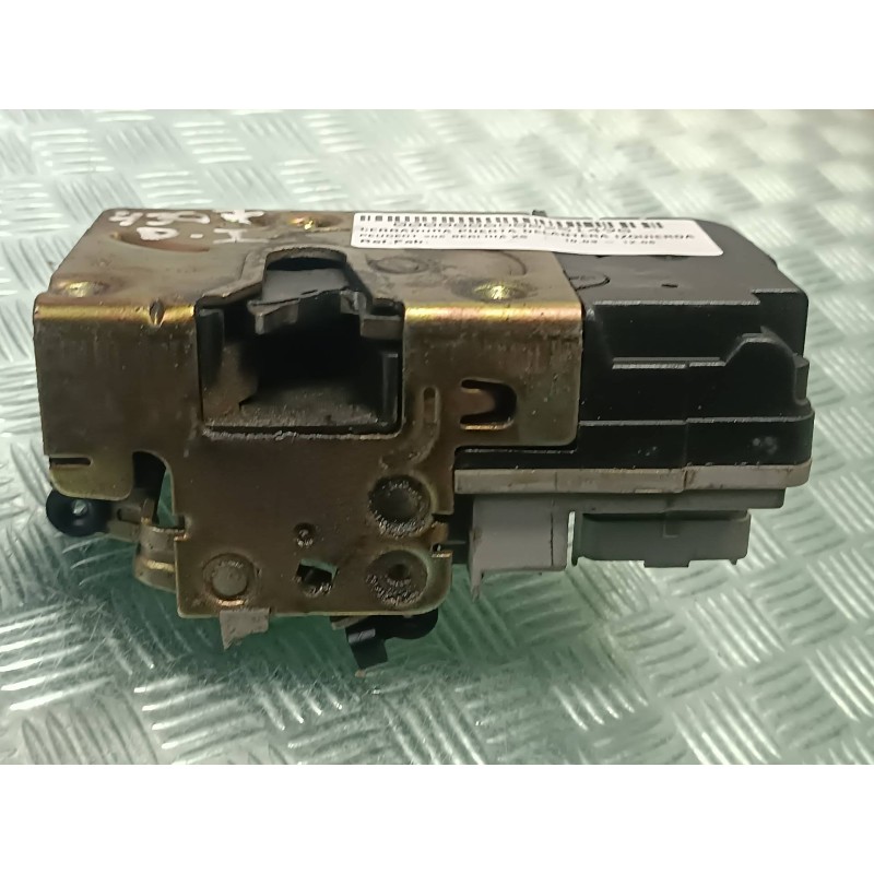 Recambio de cerradura puerta delantera izquierda para peugeot 206 berlina xs referencia OEM IAM  CONECTOR 6 PINES ELECTRICA