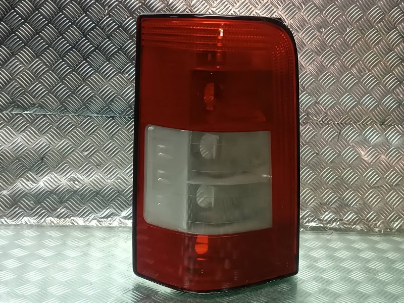 Recambio de piloto trasero izquierdo para peugeot partner (s2) referencia OEM IAM 9657976880  