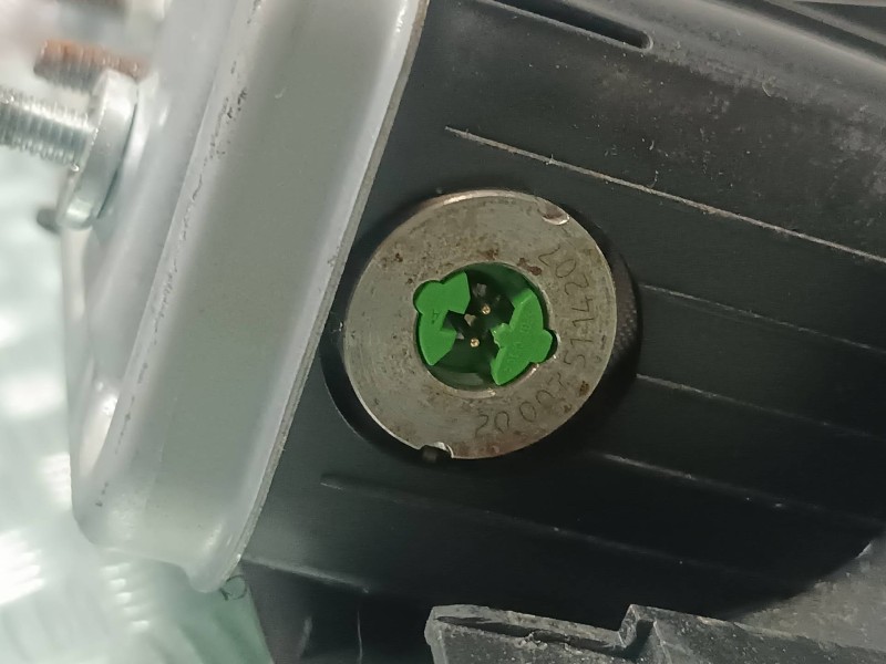 Recambio de airbag de rodillas para ford ecosport (cr6) referencia OEM IAM CN15A045J76BB3ZHE 2 PINES CN15A045J76BB3ZHE