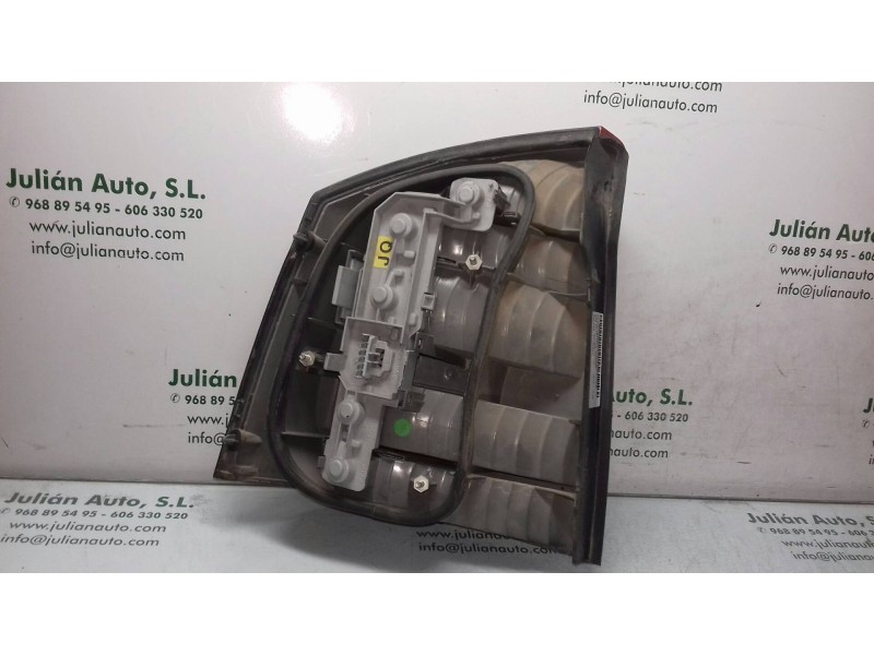 Recambio de piloto trasero derecho para opel vectra c berlina club referencia OEM IAM 13130644  YORKA