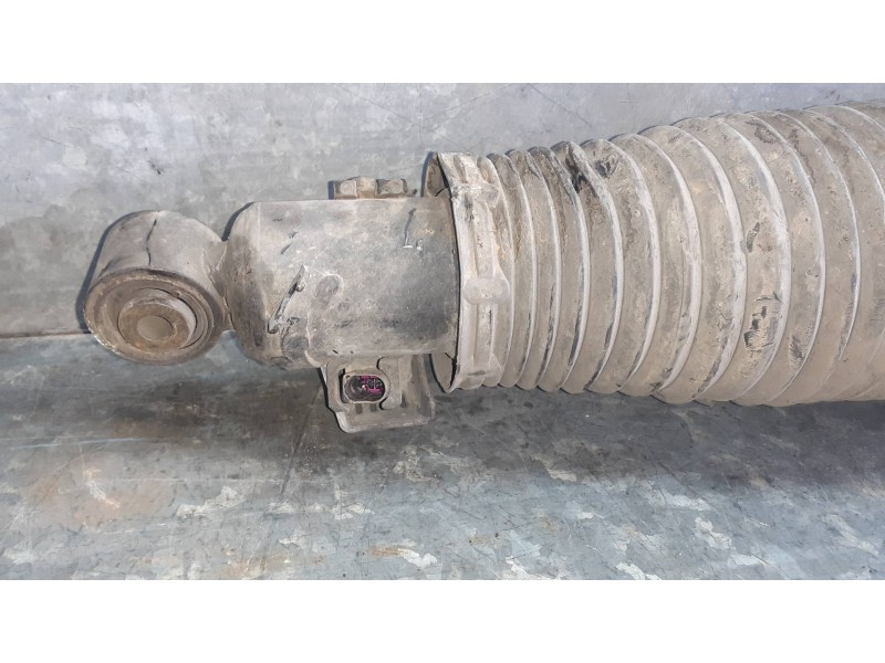 Recambio de amortiguador trasero izquierdo para volkswagen touareg (7la) referencia OEM IAM 7L6512021AG  