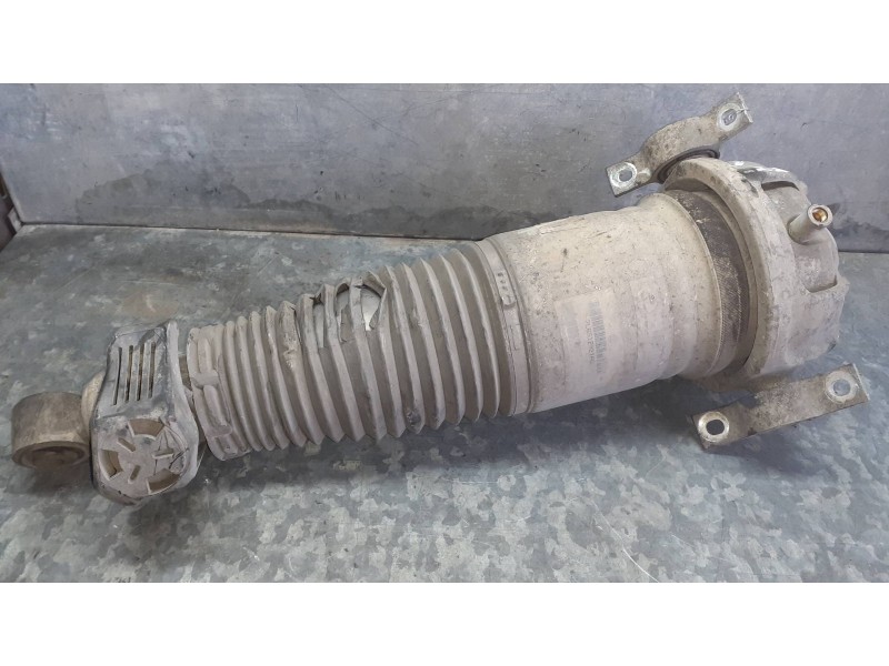 Recambio de amortiguador trasero izquierdo para volkswagen touareg (7la) referencia OEM IAM 7L6512021AG  