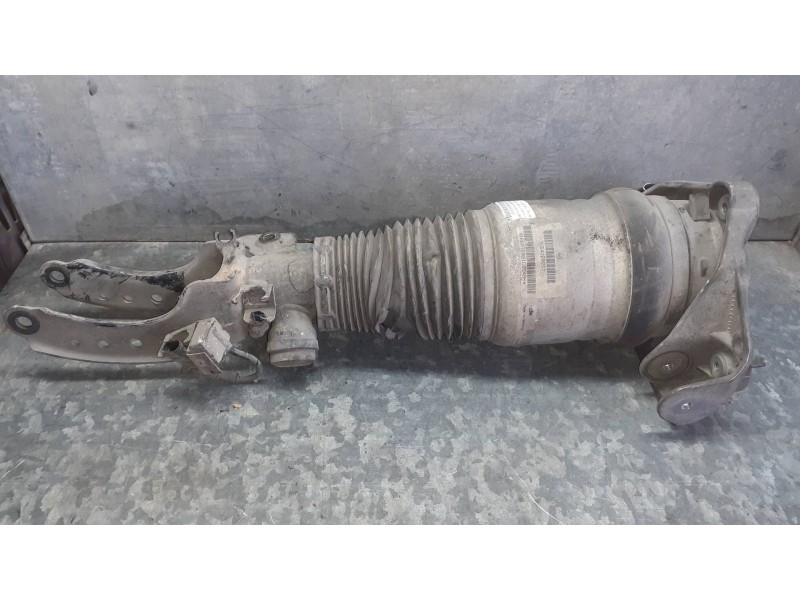 Recambio de amortiguador delantero izquierdo para volkswagen touareg (7la) referencia OEM IAM 7L6412021T  