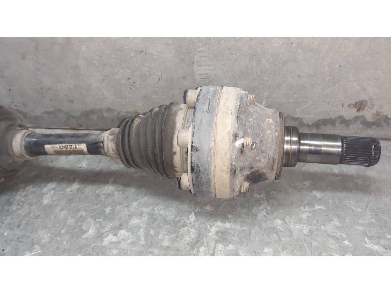 Recambio de transmision delantera derecha para volkswagen touareg (7la) referencia OEM IAM 7L6407271A  