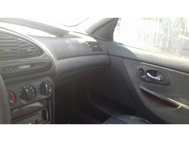 ford mondeo berlina (gd) del año 1998