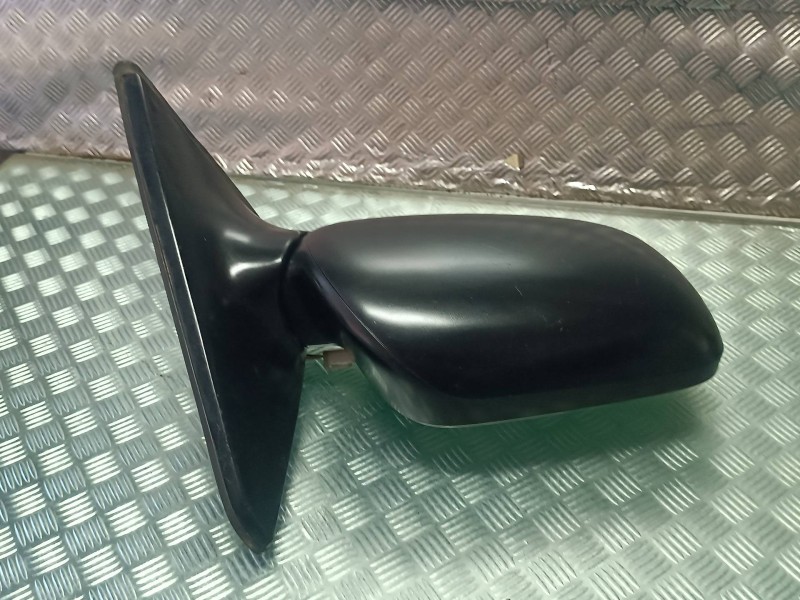 Recambio de retrovisor derecho para toyota avensis berlina (t 22) referencia OEM IAM 015440 SKH5636 ELECTRICO
