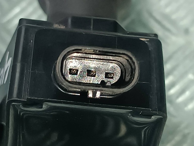 Recambio de bobina encendido para ford puma referencia OEM IAM H6BG12A366AA 3 PINES 20304011775