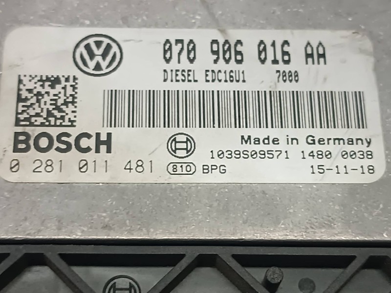 Recambio de centralita motor uce para volkswagen touareg (7la) referencia OEM IAM 070906016AA  0281011481