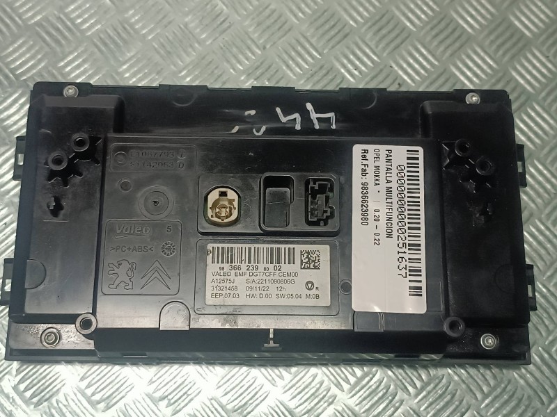 Recambio de pantalla multifuncion para opel mokka referencia OEM IAM 9836623980 31321458 VALEO
