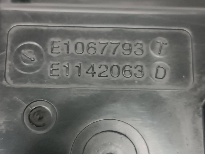 Recambio de pantalla multifuncion para opel mokka referencia OEM IAM 9836623980 31321458 VALEO