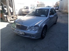 mercedes-benz clase c (w203) berlina del año 2005 2