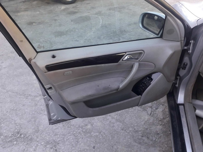 mercedes-benz clase c (w203) berlina del año 2005