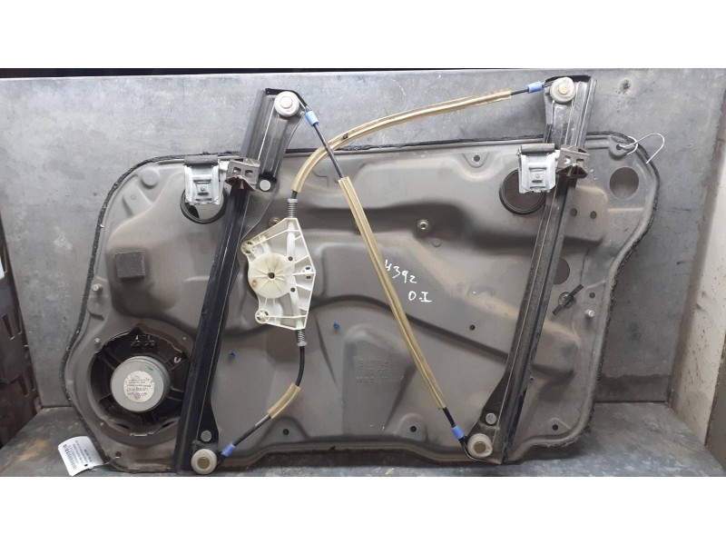 Recambio de elevalunas delantero izquierdo para volkswagen bora berlina (1j2) referencia OEM IAM 1J4837755E 119692109 ELECTRICO