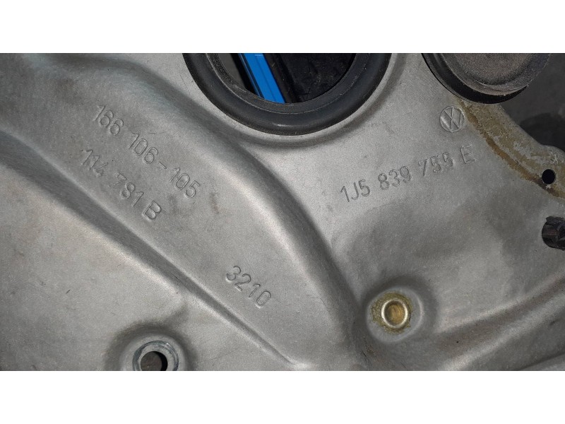 Recambio de elevalunas trasero izquierdo para volkswagen bora berlina (1j2) referencia OEM IAM 1J5839729K 1J5839755E ELECTRICO