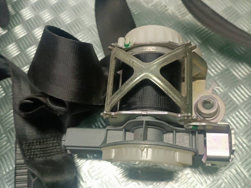 Recambio de cinturon seguridad delantero derecho para citroen c3 attraction referencia OEM IAM 34019804 34054704 