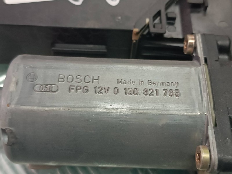 Recambio de motor elevalunas delantero derecho para volkswagen touareg (7la) referencia OEM IAM 3D1959792B 7L0959702 0130821765