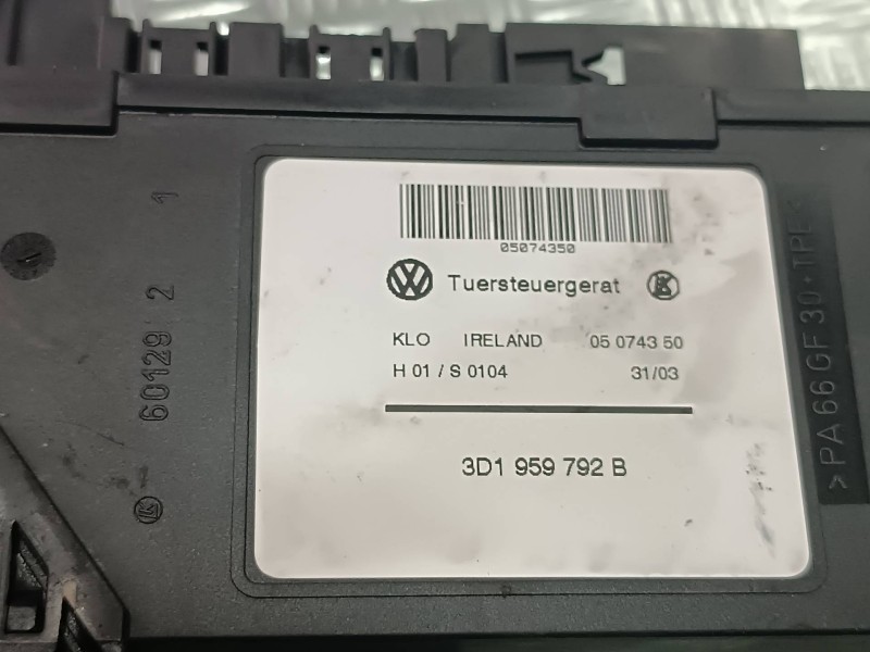 Recambio de motor elevalunas delantero derecho para volkswagen touareg (7la) referencia OEM IAM 3D1959792B 7L0959702 0130821765