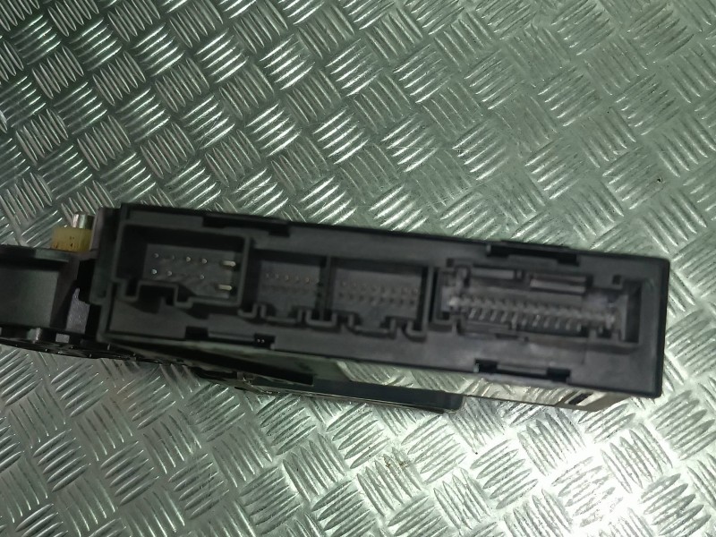 Recambio de motor elevalunas delantero derecho para volkswagen touareg (7la) referencia OEM IAM 3D1959792B 7L0959702 0130821765