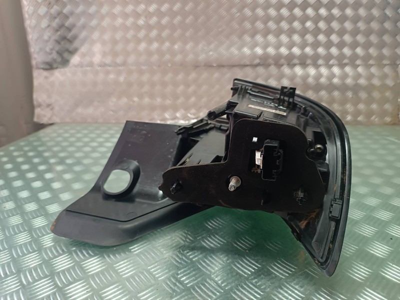 Recambio de piloto trasero derecho para opel mokka referencia OEM IAM 9833721980 24146802R1 